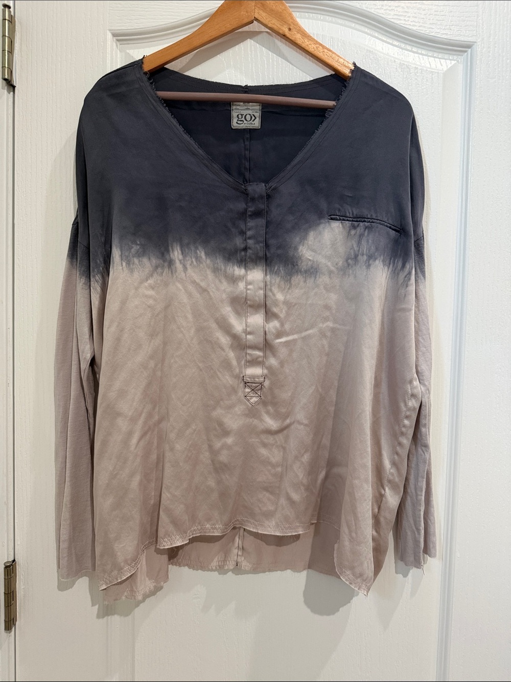 GO BY GO SILK Ombré button neck Long Sleeve Shirt in Blue and Cream SIze M